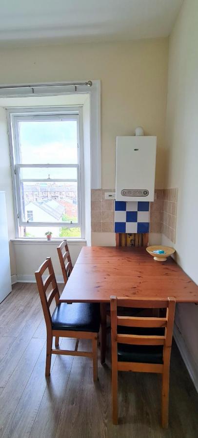 Spacious Ensuite In Centre - Five Star Amenities - Excellent Location Gasthof *